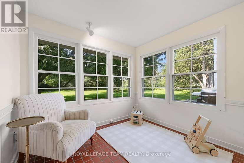 256 Wilson Street — photo 16 of 40