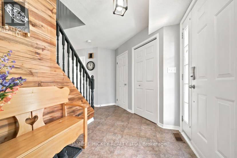 4 Banting Drive, Deep River, photo 5