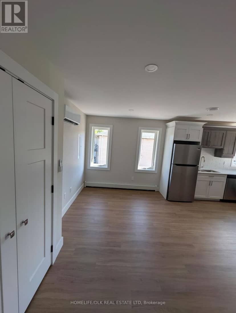 12 Scace Avenue — photo 11 of 20
