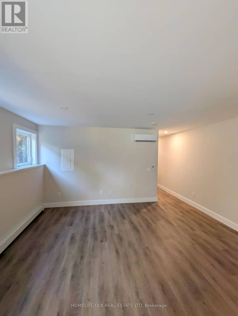 12 Scace Avenue — photo 3 of 20