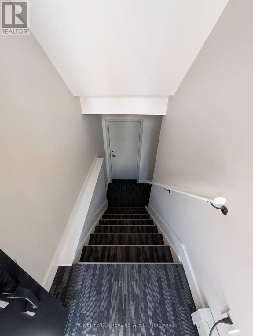 12 Scace Avenue — photo 5 of 20
