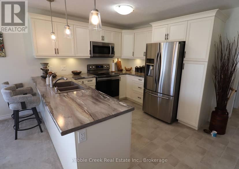 20 Huron Heights Drive — photo 7 of 38
