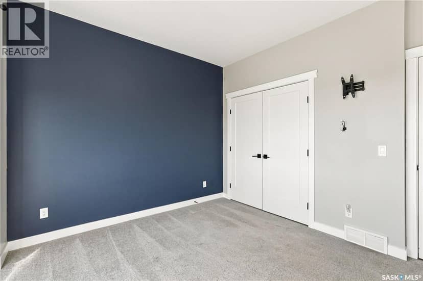 Wiwchar Acreage — photo 23 of 40