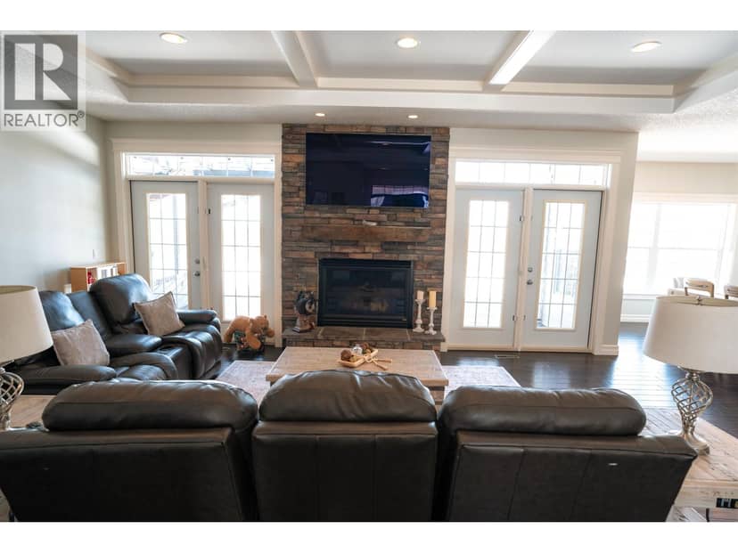 13816 CARDINAL ROAD, Charlie Lake, photo 2