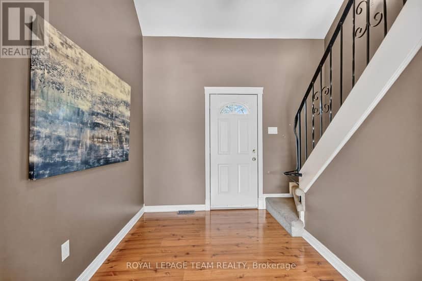3246 Tolmies Corners Road, North Stormont, photo 3