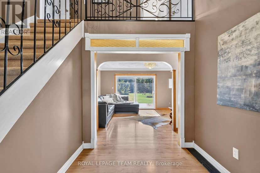 3246 Tolmies Corners Road, North Stormont, photo 4