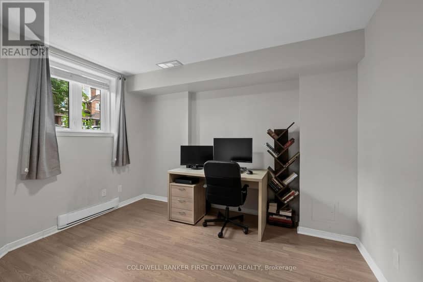 386 Briston Private — photo 24 of 31