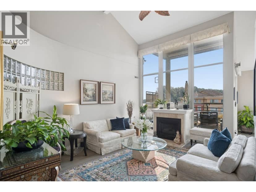 401 2 RENAISSANCE SQUARE, New Westminster