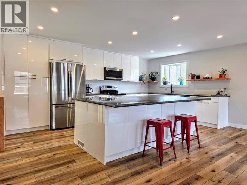 1313 13th Avenue, Invermere