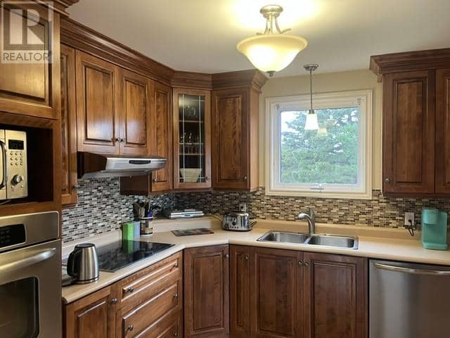125 Cherry Lane — photo 16 of 39