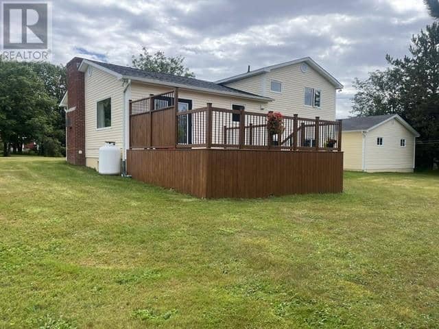 125 Cherry Lane — photo 3 of 39