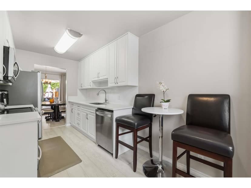 2 10094 154 STREET, Surrey, photo 5