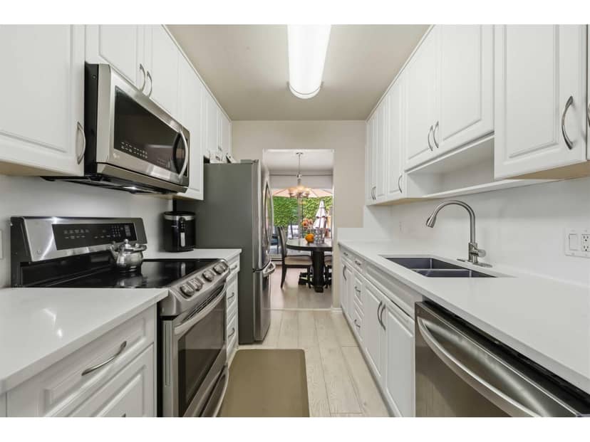 2 10094 154 STREET, Surrey, photo 6