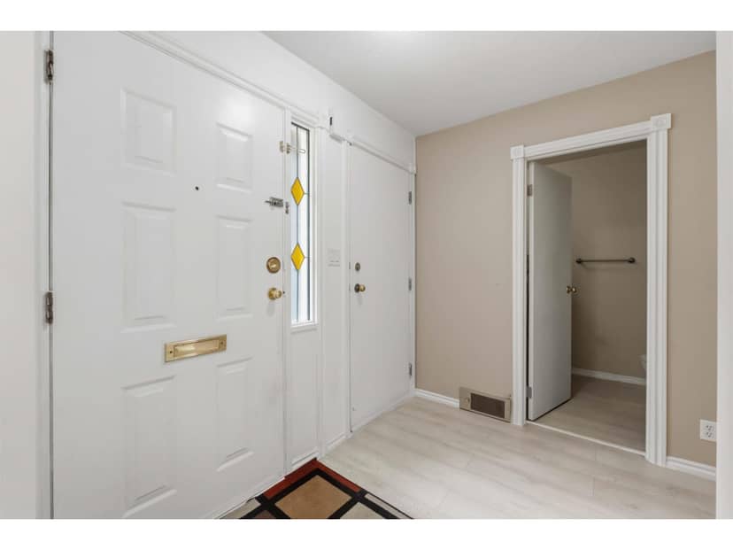 2 10094 154 STREET, Surrey, photo 2