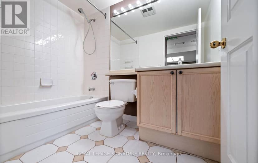 102 - 101 Subway Crescent — photo 17 of 24