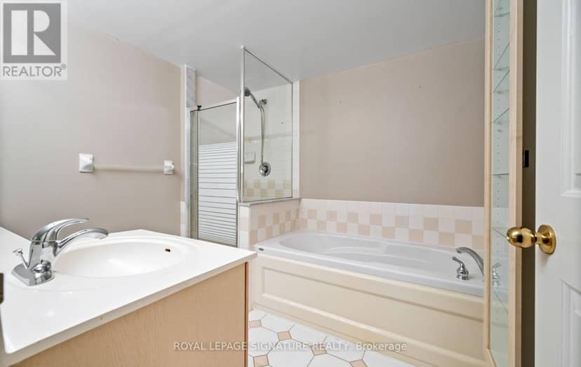102 - 101 Subway Crescent — photo 15 of 24