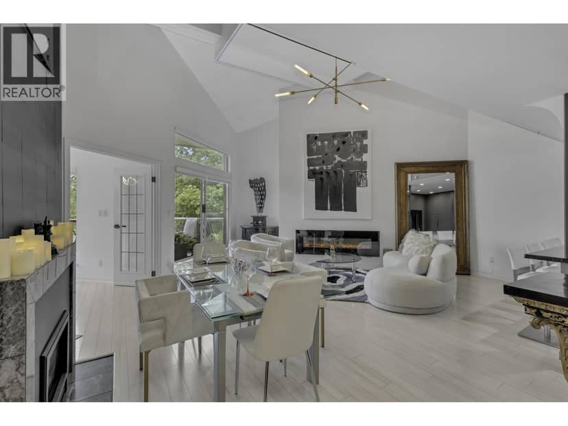 1306 33 CHESTERFIELD PLACE, North Vancouver, photo 3