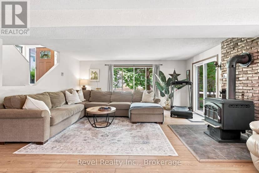 20 The Pines Lane — photo 29 of 40