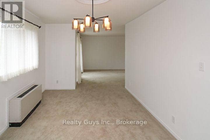 226 B - 1099 Clonsilla Avenue — photo 16 of 35