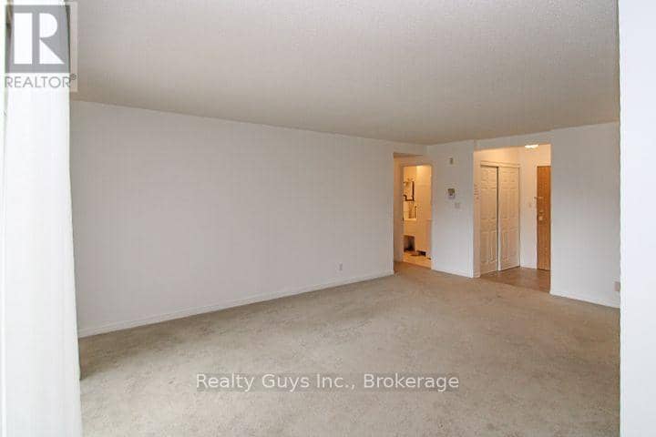 226 B - 1099 Clonsilla Avenue — photo 17 of 35