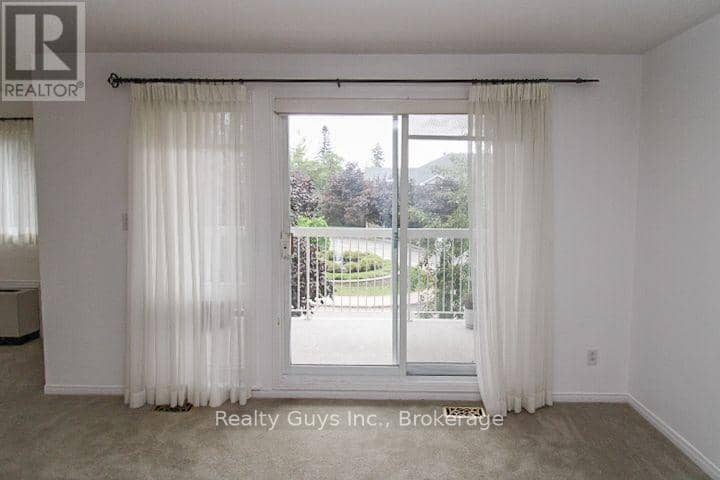 226 B - 1099 Clonsilla Avenue — photo 19 of 35