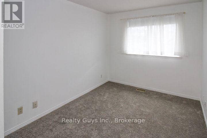226 B - 1099 Clonsilla Avenue — photo 33 of 35
