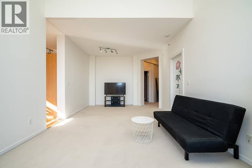 516 9319 UNIVERSITY CRESCENT, Burnaby, photo 6