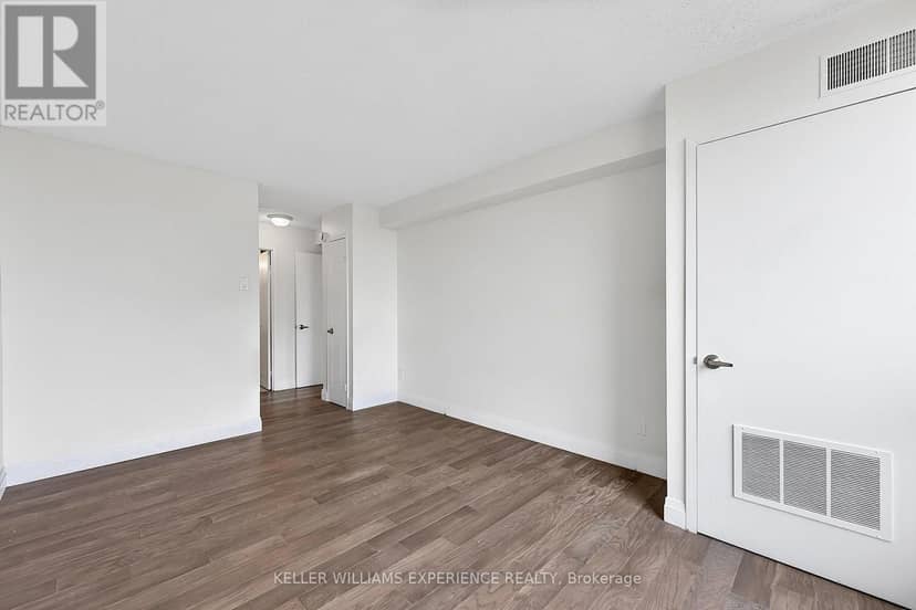 904 - 75 Ellen Street — photo 29 of 40