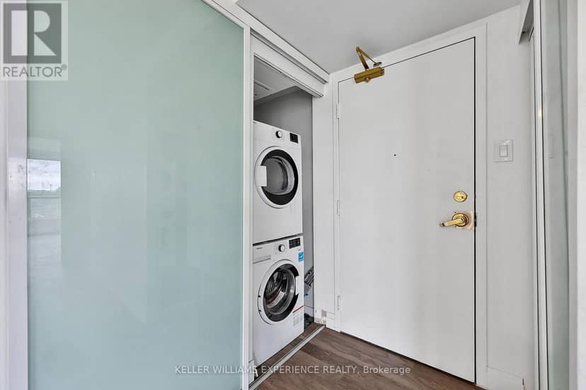 904 - 75 Ellen Street — photo 5 of 40