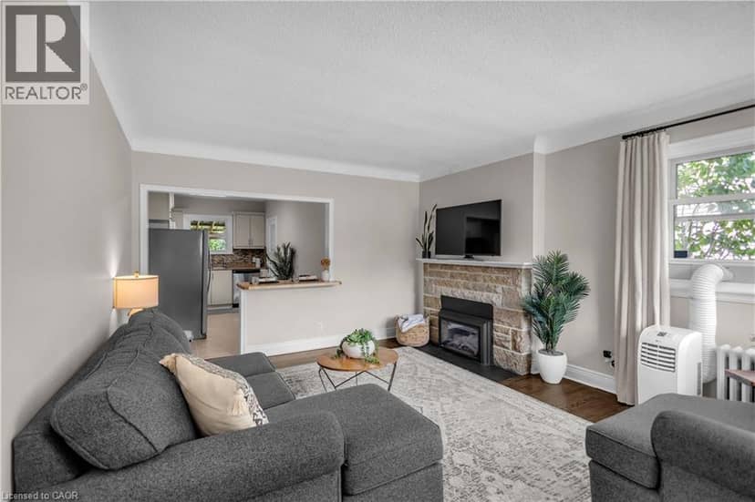 31 SCOTIA Avenue — photo 4 of 40