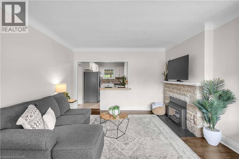 31 SCOTIA Avenue — photo 8 of 40