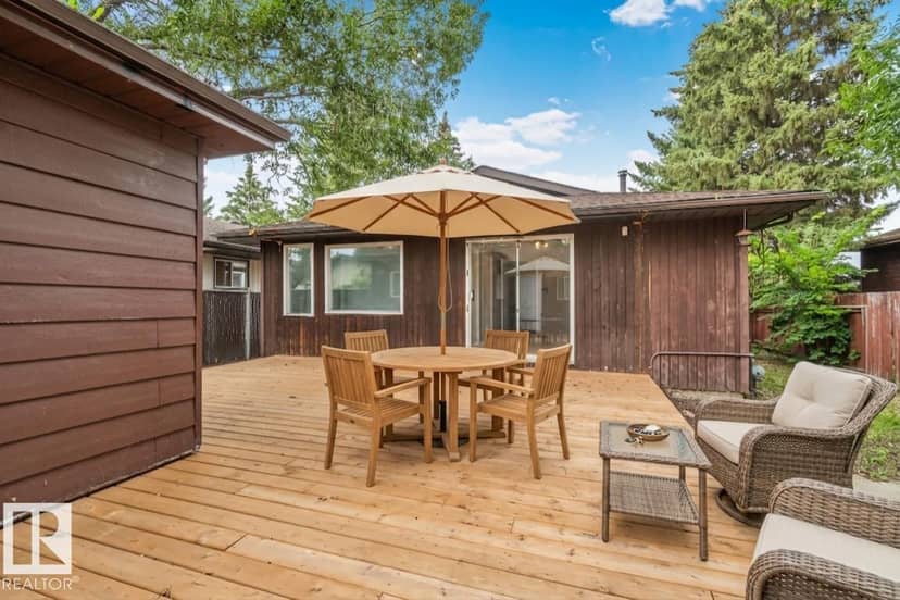 5111 40 AV NW — photo 39 of 40
