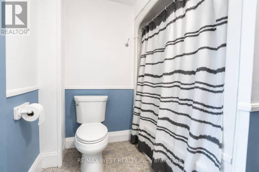 217 Hexam Street — photo 13 of 24