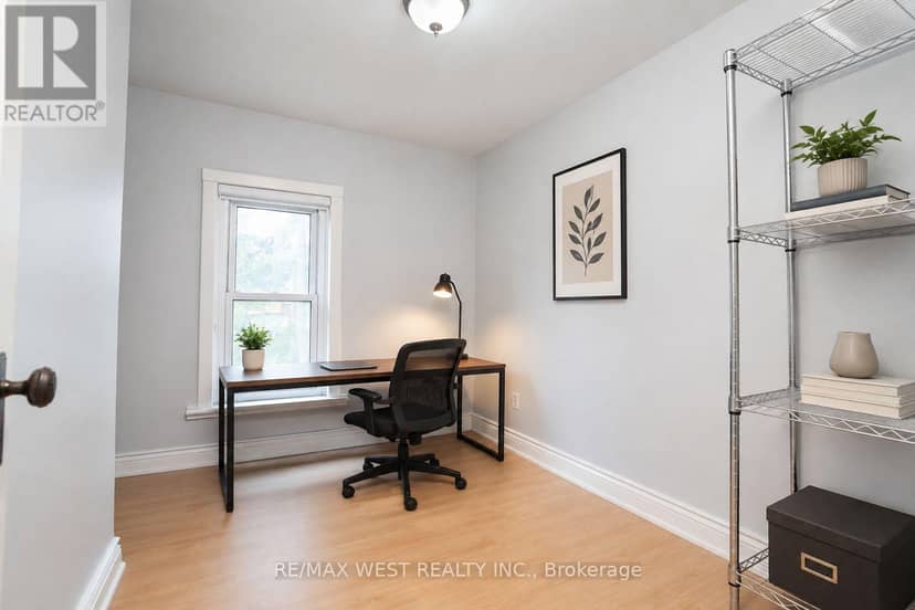 217 Hexam Street — photo 15 of 24
