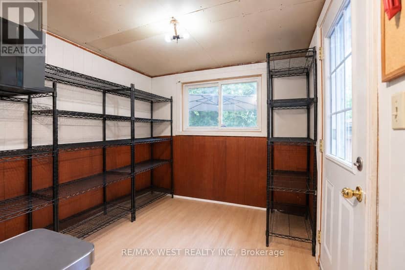 217 Hexam Street — photo 22 of 24