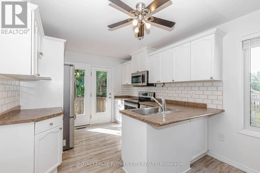 47 Queensway Drive — photo 18 of 40