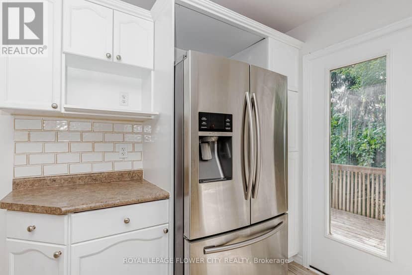 47 Queensway Drive — photo 20 of 40