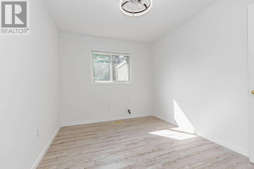 47 Queensway Drive — photo 30 of 40