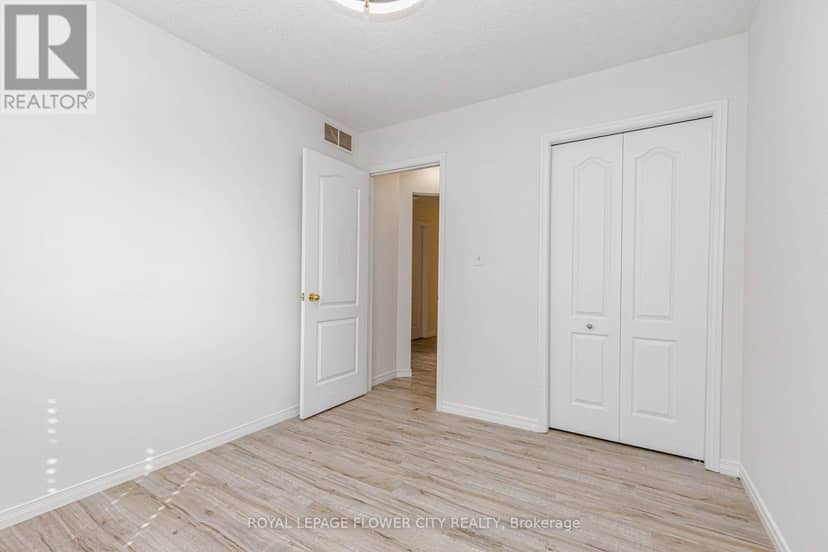 47 Queensway Drive — photo 31 of 40
