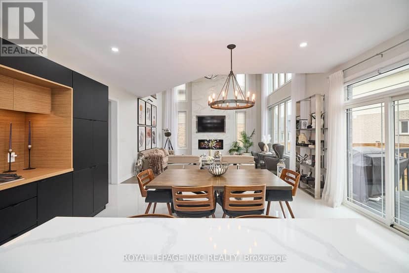 31 Bergenstein Crescent — photo 17 of 40