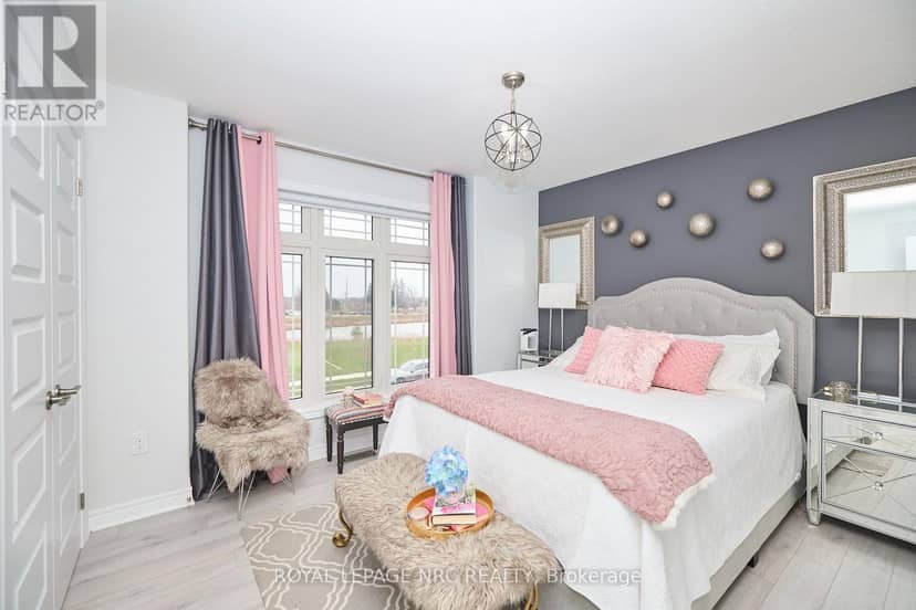 31 Bergenstein Crescent — photo 40 of 40