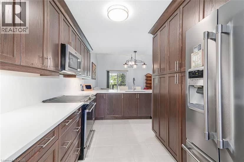 39 RUSSETT Drive — photo 9 of 28