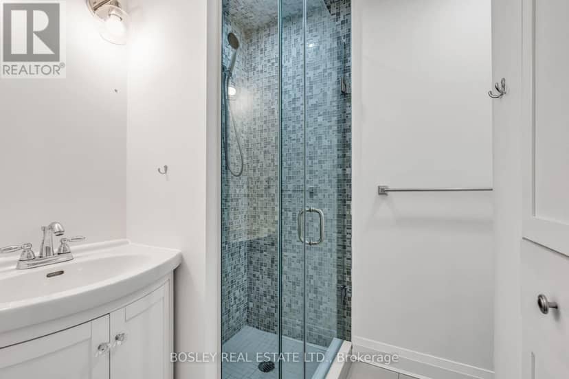 112 - 966 Inverhouse Drive — photo 16 of 35