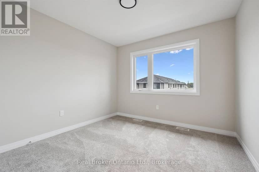 60 Ayr Meadows Crescent — photo 20 of 32
