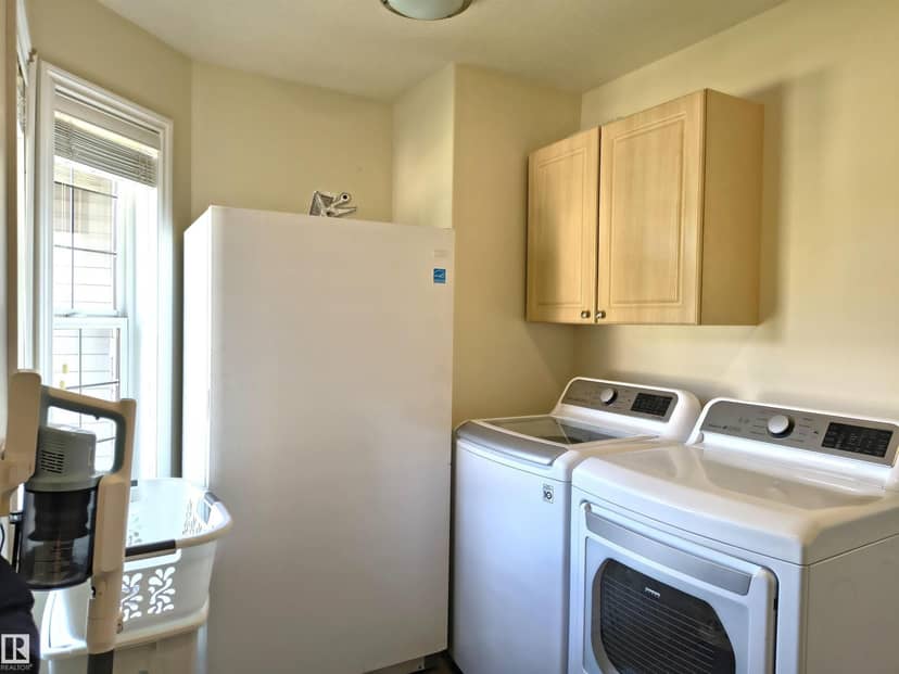 3512 45 ST — photo 29 of 40