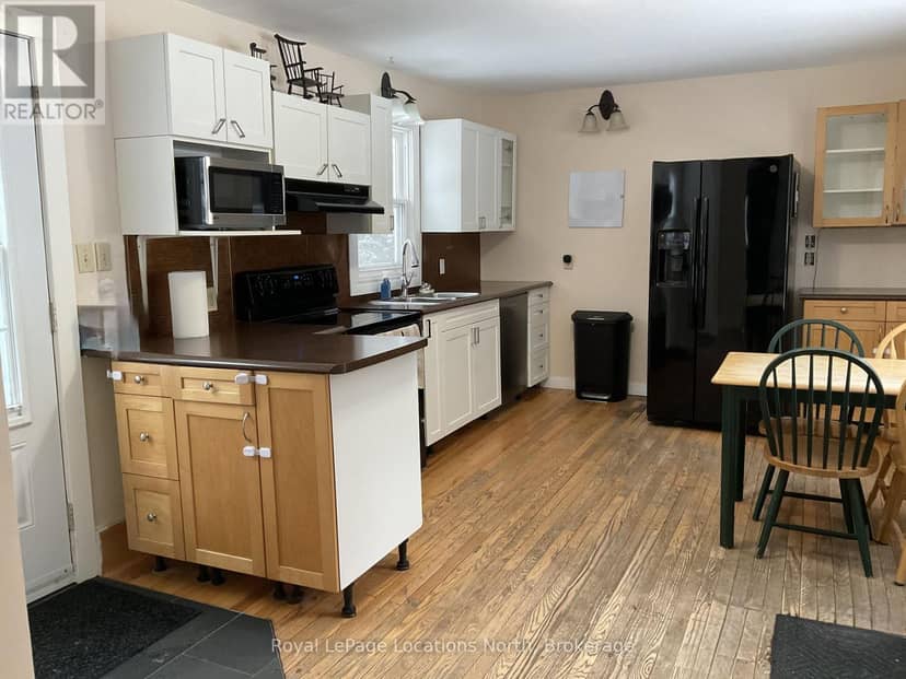 205 First Avenue — photo 18 of 40