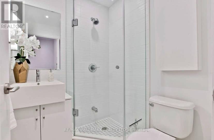 108 - 5 Hanna Avenue — photo 21 of 32