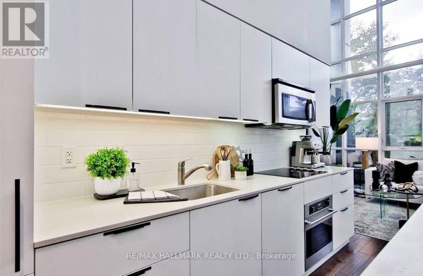 108 - 5 Hanna Avenue — photo 6 of 32
