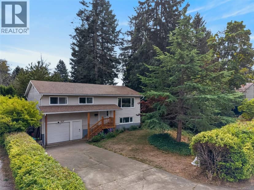 568 Salish St — photo 1 of 40