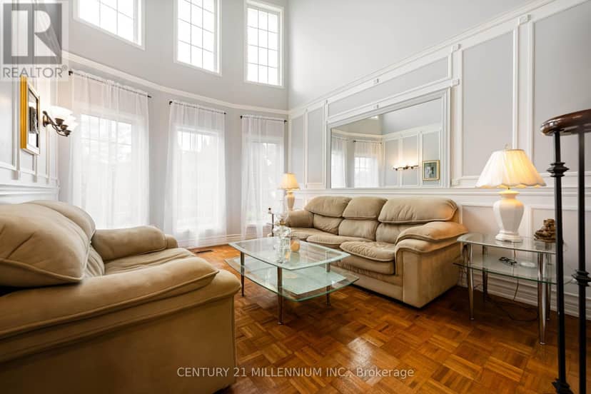 33 Fletchers Creek Boulevard — photo 5 of 40